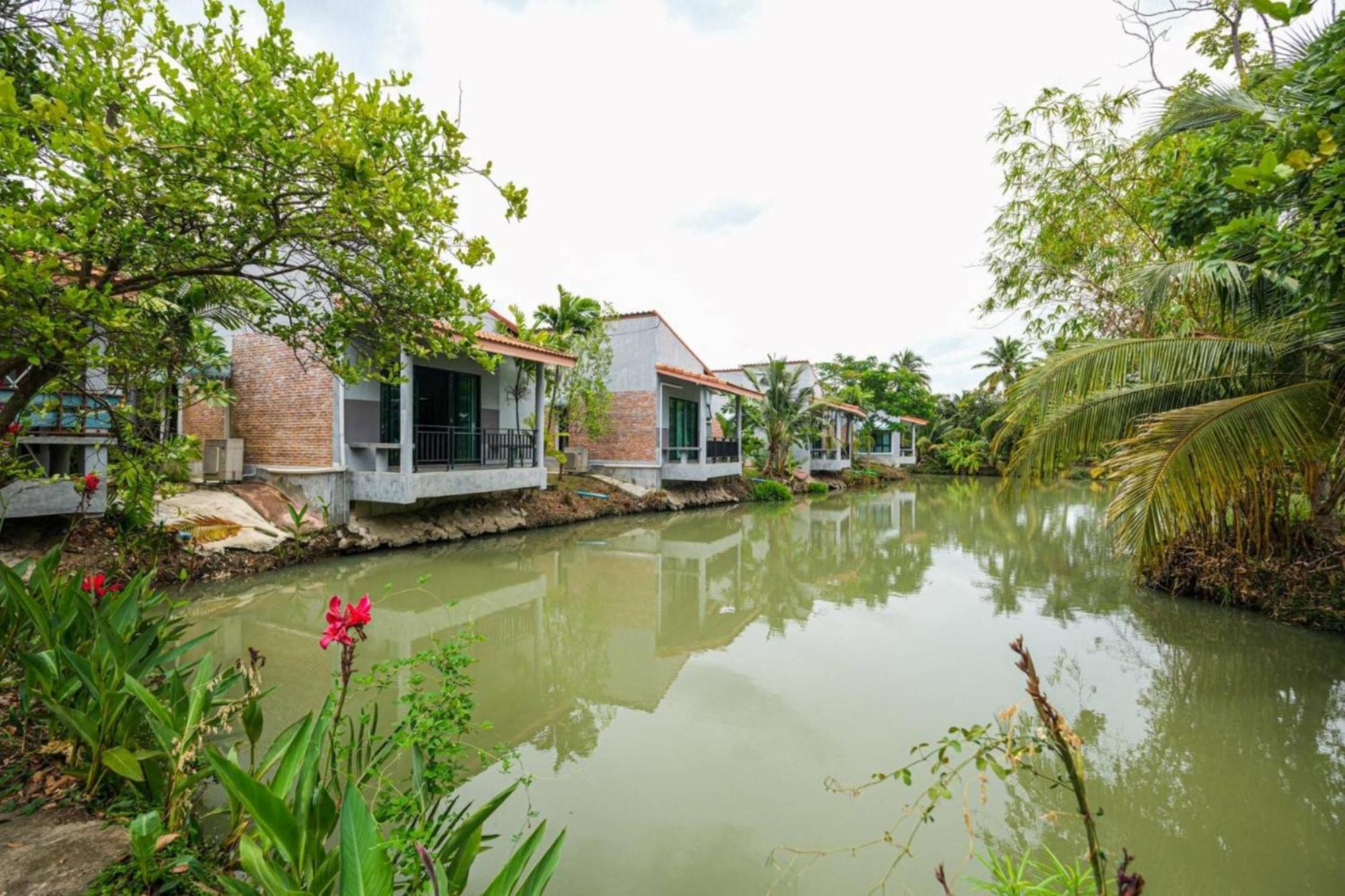 Busaya Resort & Cuisine Nakhon Pathom Exteriör bild