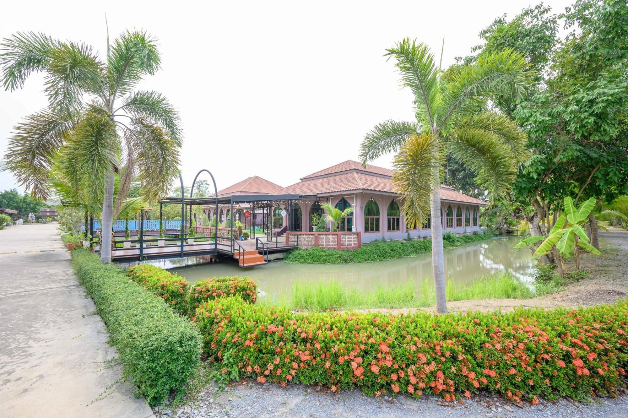 Busaya Resort & Cuisine Nakhon Pathom Exteriör bild